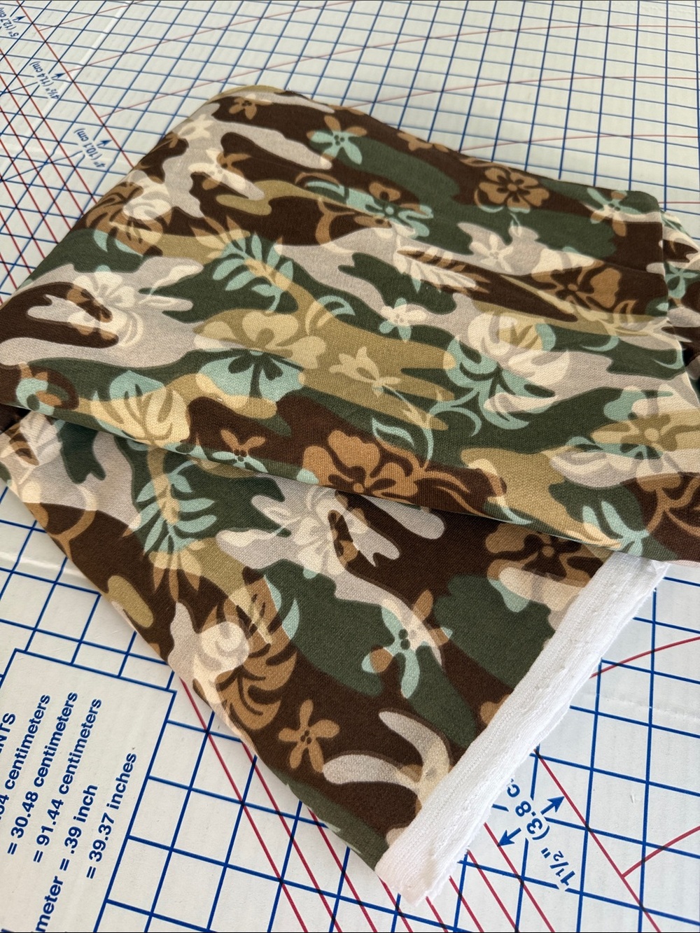 Vintage Tropical Hawaiian Camo Knit Fabric 4+ Yds x 56”